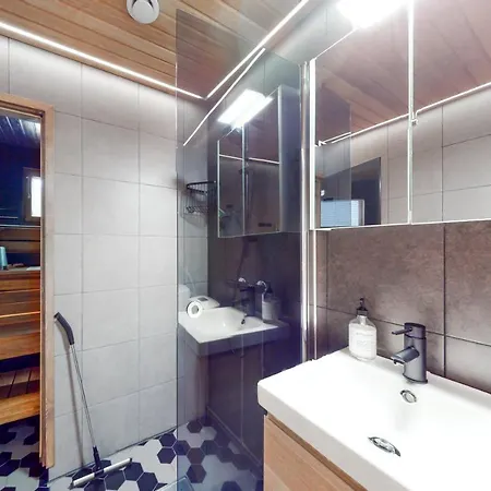 Holiday home Lomahuoneisto Luoto A *