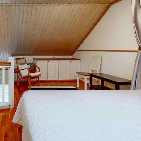 Holiday home Lomahuoneisto Luoto A
